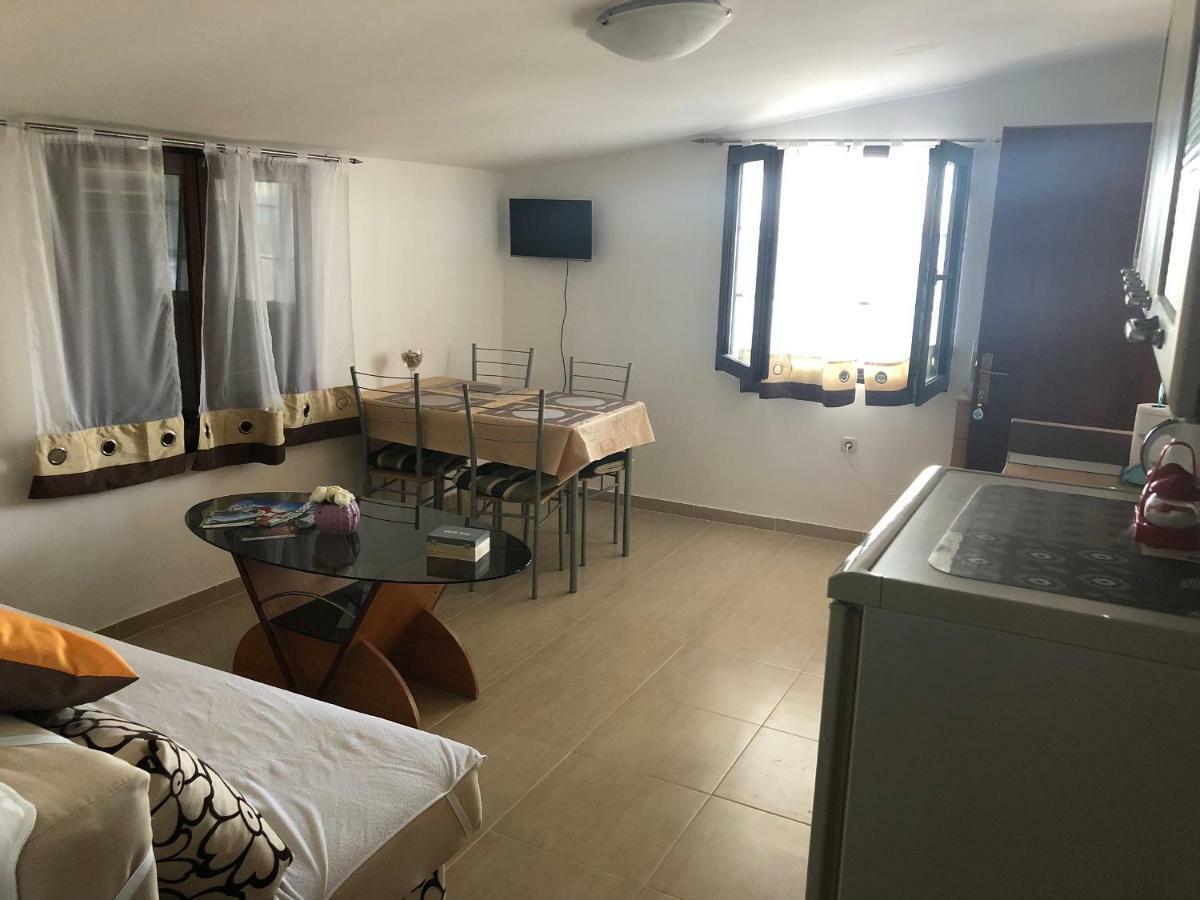 Apartment Leon & Grga Sibuljina Bagian luar foto